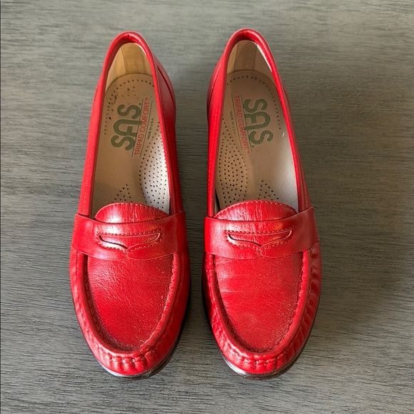 SAS Red Leather Loafers with Stitched Pattern - Picture 2 of 8
